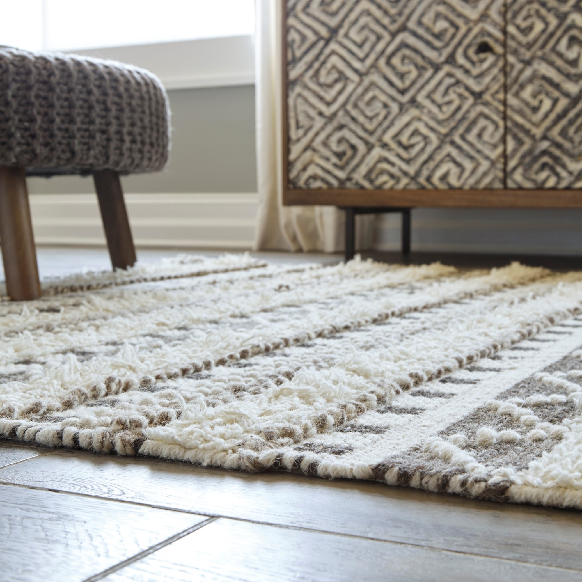 Signature Design by Ashley Contemporary Area Rugs R404442 Karalee Ivory